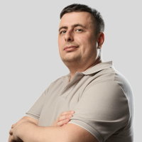 Дмитро Сенач